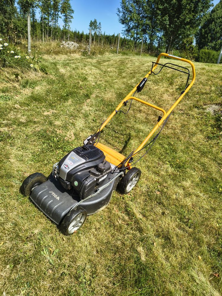Stiga bensingräsklippare