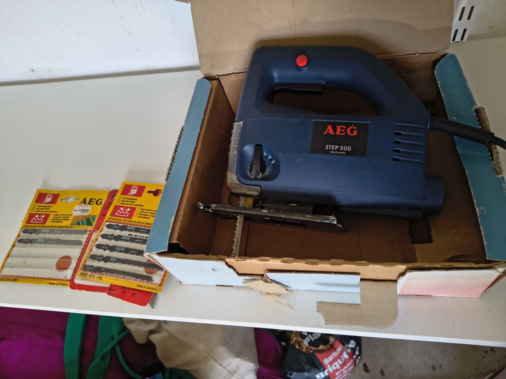AEG STEP 500 sticksåg med sågblad